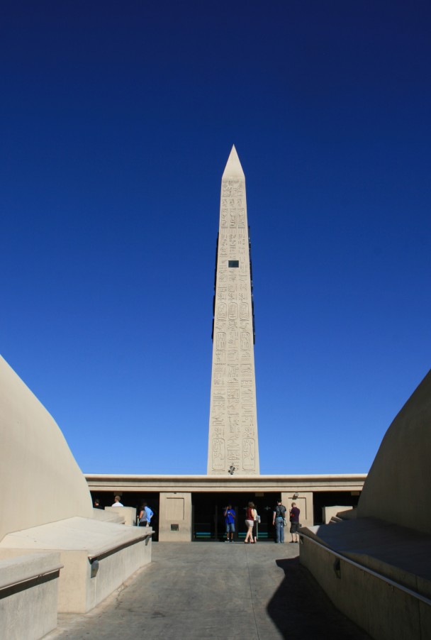 Torre Luxor