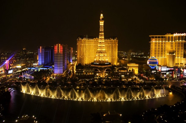 Bellagio_fountains_2