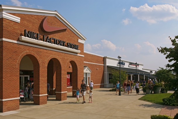 Leeburg Outlet