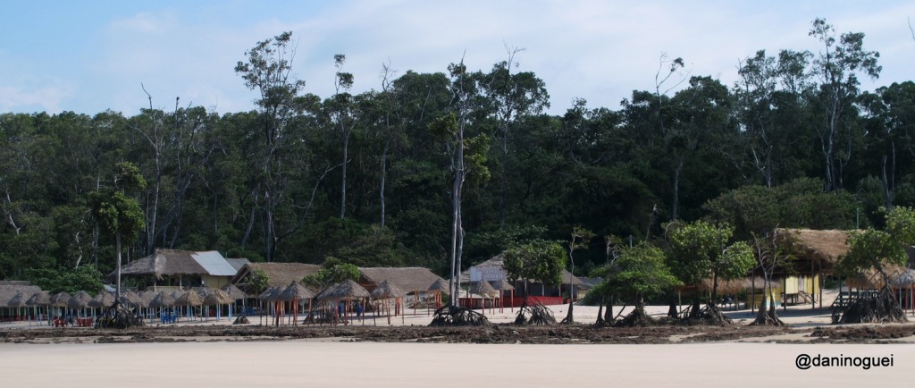 Praia de Barra Velha - o rio