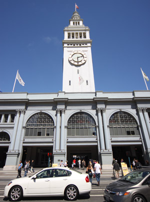 O Ferry Building, onde fica o Farmer's Market de San Francisco