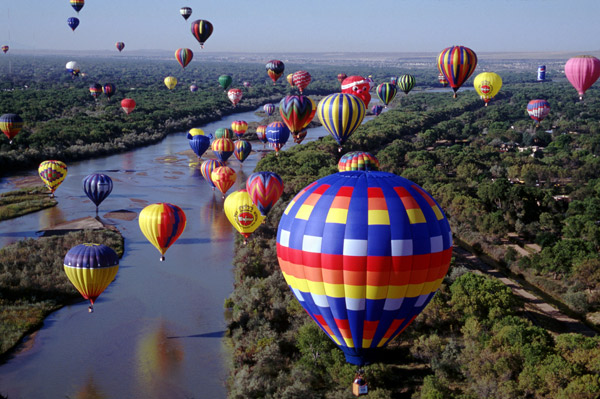 O festival de balões em Albuquerque, Novo México. Foto: Ron Behrmann