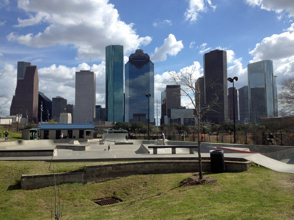 Prédios de downtown Houston vistos do Skate Park