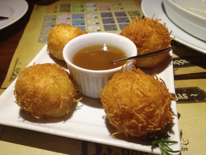 Croquete de queijo