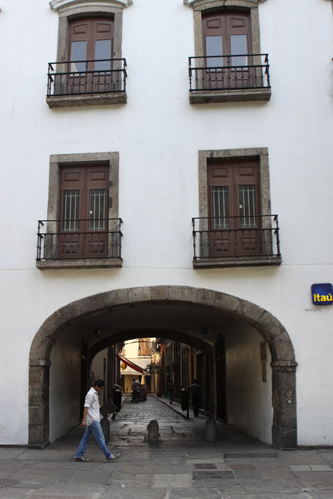 O Arco do Teles, em frente a Praça XV