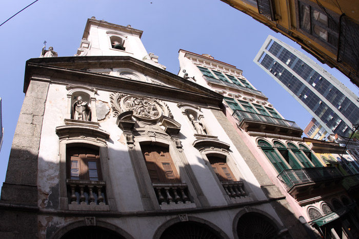 A Igreja da Nossa Senhora da Lapa dos Mercadores foi atingida por uma bala de canhão