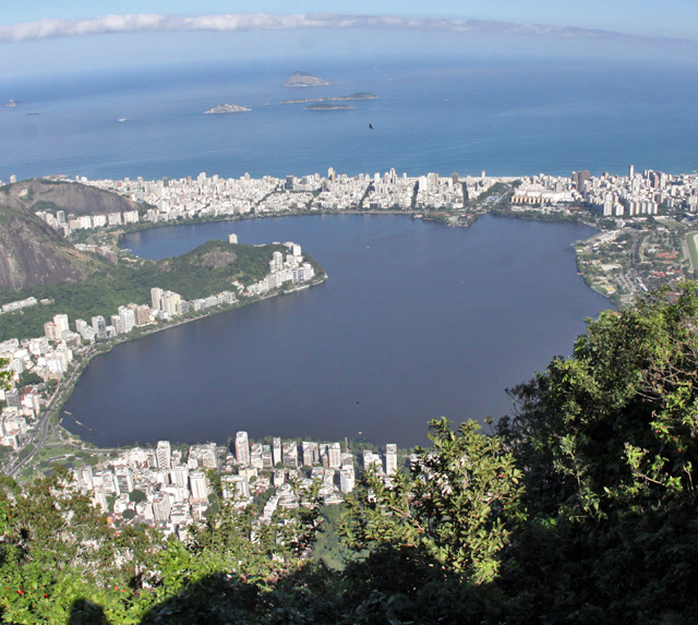 A Lagoa Rodrigo de Freitas, vista do Corcovado