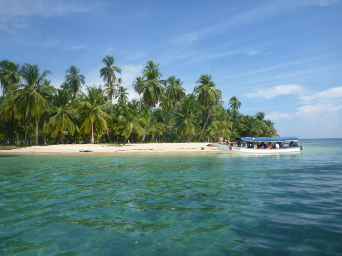 Chegando a Ilha Arridup em San Blás