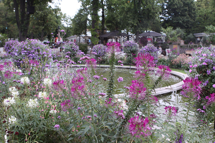 Flores por toda parte nos jardins do Tivoli