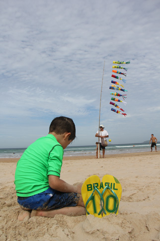 Se divertindo na praia