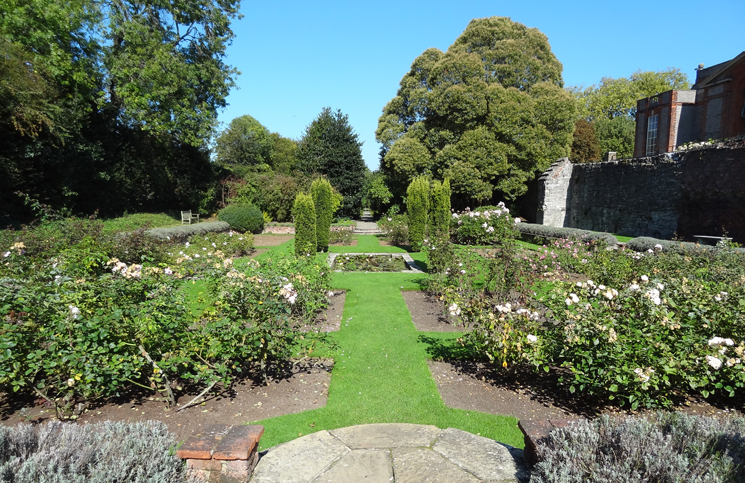 Eltham_Palace_garden