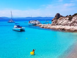 Cala corsara na Sardenha