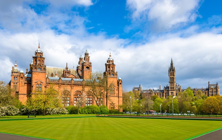 Kelvingrove Museum and Glasgow University - Scotland