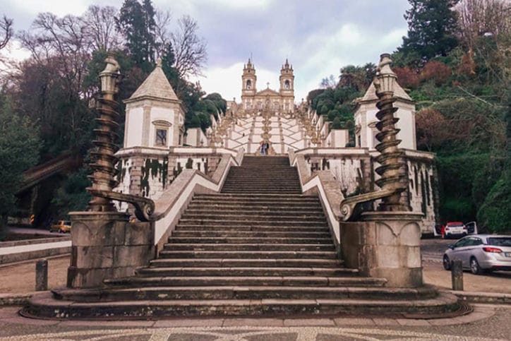 Escadaria e capela de Bom Jesus do Monte 
